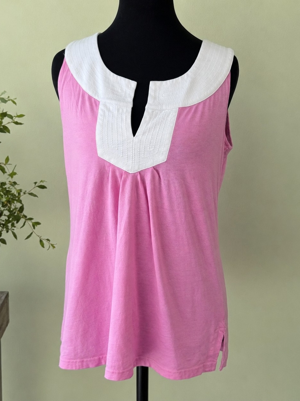 Lilly Pulitzer Pink White Cotton Sleeveless Tank Top Size M Split Neck Preppy